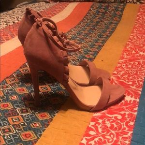 Shoe dazzle never worn blush strap stiletto heel